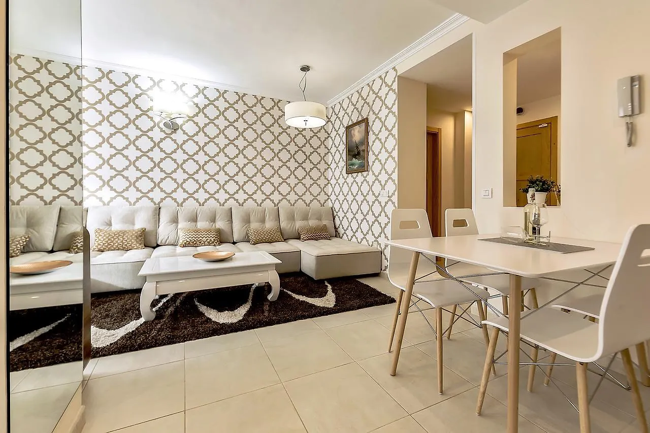 公寓 圣地亚哥港Staunning Luxury Eurohouse - Lajas De Chapin公寓 西班牙
